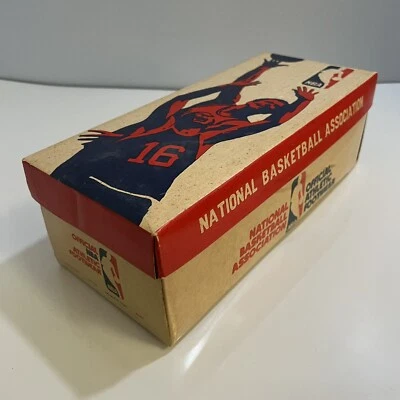 Caja de zapatos de baloncesto vintage Converse NBA Chuck Taylor All Stars - SOLO EN CAJA Foto 1 de 4
