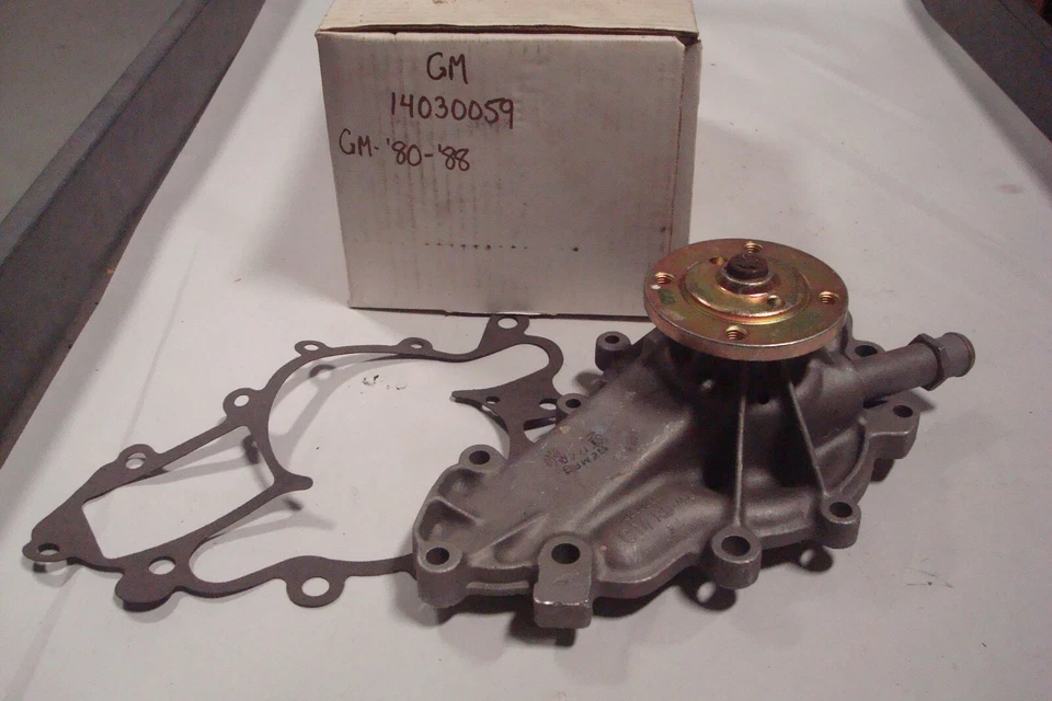 Chevrolet Corvette 1984-91 bomba de agua de aluminio reconstruida; fundición OEM # 14030059 Foto 1 de 1