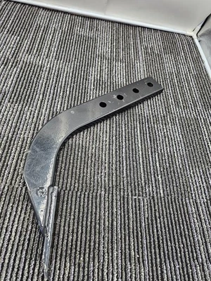 Caixa de 20 polegadas lâmina haste ripper caixa 4 furos haste raspadora, preta - Imagem 1 de 4