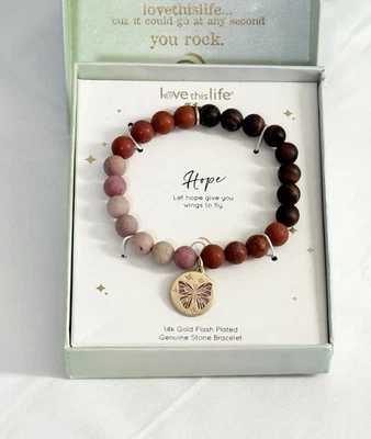 Brazalete elástico Love This Life chapado en oro de 14 quilates con dije de mariposa de piedras preciosas Foto 1 de 3