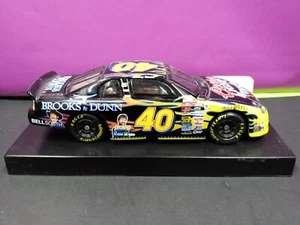 Action #40 Sterling Marlin Coors Light Brooks & Dunn 1:64 NASCAR Car Limited - Picture 1 of 13