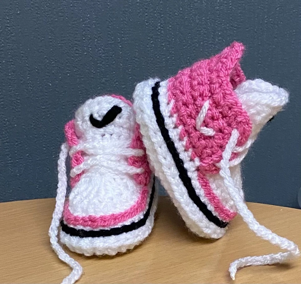 Crochet Newborn Baby First Shoes Booties Boots Slippers Trainers — 第 1/1 张图片