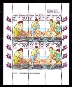 NEW ZEALAND #B111a MNH MINIATURE SHEET OF CHILDREN FISHING - Picture 1 of 1