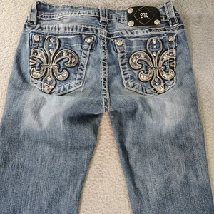 Miss Me Jeans Women Sz 27 Blue Low Rise Boot Leg Studded Casual Cotton Blend - Picture 1 of 12
