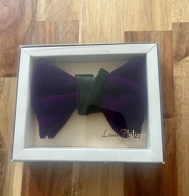 Vintage 1960’s-1970’s Louis Philippe Dresswear - Purple Velvet Bow Tie. Boxed - Image 1 of 4