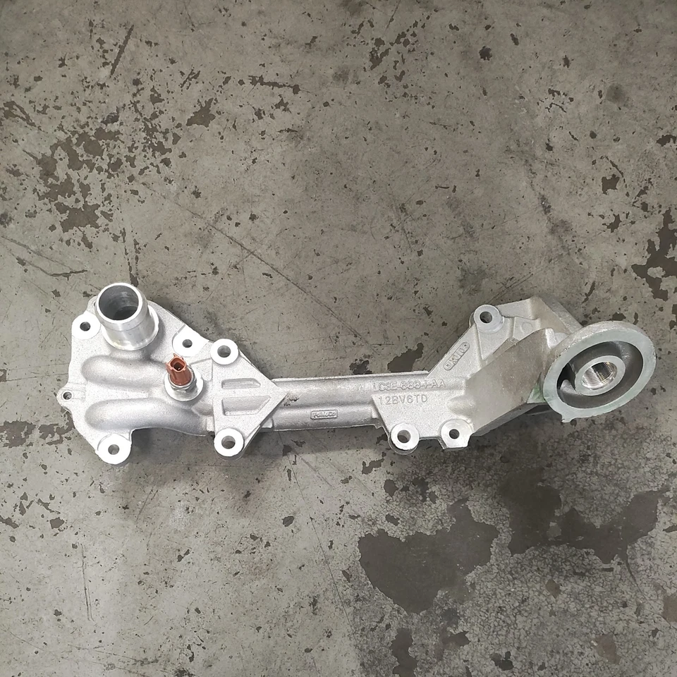 Carcasa de filtro de aceite de motor nueva para Ford F-250 Super Duty 11-16 6.2 LC3E6884AA  Foto 1 de 4