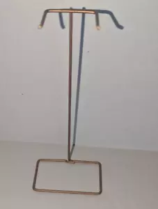Vintage Barbie doll Wire Stand Original 1960s 7" Skipper Gold Tone - Foto 1 di 4