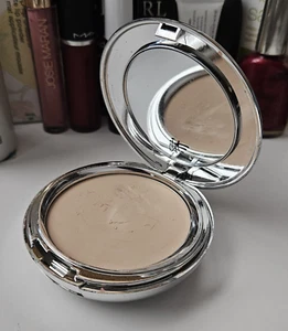 it Cosmetics Celebration Foundation LSF 50+ MEDIUM 0,30oz (BESCHÄDIGT, DEFEKT) - Bild 1 von 6
