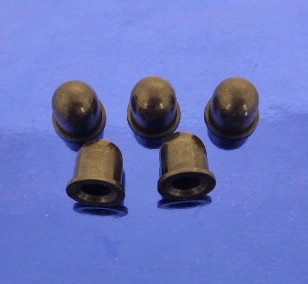 BRAKE BLEEDER NIPPLE & GREASE NIPPLE DUST COVER RUBBER CAP SMALL (pack of 5) - image 1 of 1