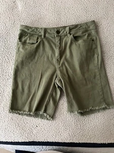 Dollhouse - Womens Jr Size 13/14 Olive Green Mid Rise Cutoff Jean Shorts - Picture 1 of 7