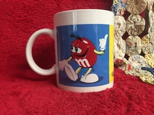 Bright Colored M&M Coffee Cup Lady M&M and the Guys Red Blue & Yellow So Cute! - Bild 1 von 5