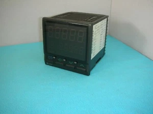 RKC   HA900  SS-88-4*N1-NN6N-N/A/YN - Picture 1 of 3