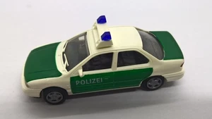 Rietze 1:87 50550 Ford Mondeo posteriore a gradini bianco verde menta POLIZIA (57) - Foto 1 di 3
