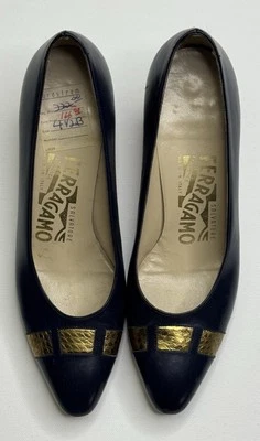 Tacones de cuero Salvatore Ferragamo vintage 4,5B azul dorado Italia años 50 60 Foto 1 de 4