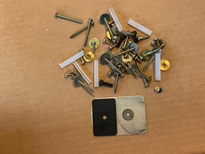 Marantz 6150 Hardware Lot Schrauben & andere sonstige Teile für Plattenspieler - Bild 1 von 5