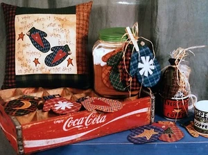 Bee in My Bonnet Quilt Pattern WINTER MITTENS PILLOW & COASTERS Delightful - Picture 1 of 4