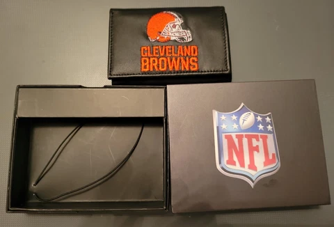 Cleveland Browns NFL Team Logo Embroidered Genuine Leather TRIFOLD Wallet Cover