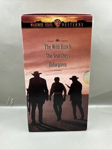 Warner Brothers Westerns -The Searchers - The Wild Bunch & Unforgiven (3 VHS) - Foto 1 di 5