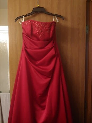 Vestido de Dama de honor rojo Foto 1 de 4