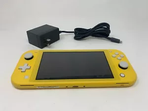 Nintendo Switch Lite - Yellow (LOT#123024) - Picture 1 of 3