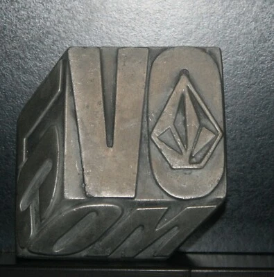 VOLCOM 3D BLOCK DIAMOND LOGO BELT BUCKLE. PEWTER. SKATE/SNOW/SURF BOARDING - Image 1 of 4