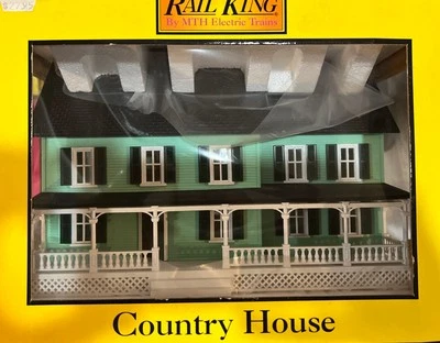 O 1/48 Scale MTH RailKing 30-9047 Country House Green Shutter Illuminated In Box - Image 1 of 3