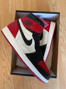 ICOMPRE 2 DE CADA CAJA jordan 1 morado con negro Y OBTENGA UN 70% DE  DESCUENTO!