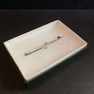 Vintage 9Ct White Gold Bar Brooch w/A Pearl, 2.12g, HM: 9Ct - Picture 1 of 10