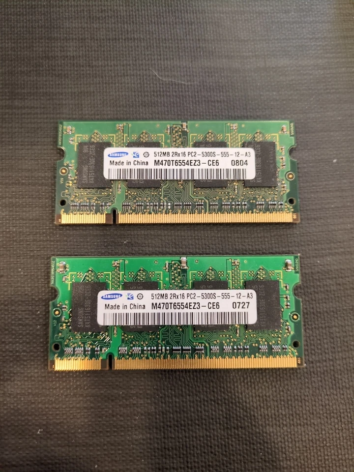 2 x 512MB Samsung PC2-5300S-555-12-A3 2Rx16 DDR2-667 Laptop RAM Memory 512 MB - Image 1 of 1