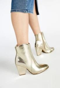Shoedazzle - Botín Britta Western - Color: Champagne - Talla 10 - Nuevo sin caja - Imagen 1 de 6