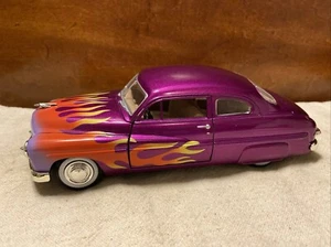 MotorMax 1:24 Diecast ‘49 Mercury Lead Sled Hot Rod W/Flames - Loose - Picture 1 of 11