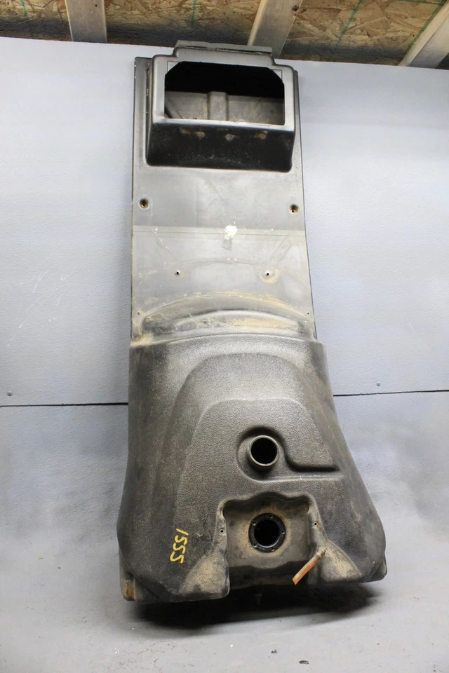 99 ARCTIC CAT GAS TANK FUEL RESERVOIR 0770-241 - Image 1 of 4