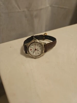 Reloj Navaja Suiza Diseño Wenger SAK Mujer Fecha 30mm 093.0690 NECESITA BATERÍA Foto 1 de 4