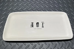 New RAE DUNN Ceramic Serving Artisan Collection by Magenta Plate Home Cooking - Picture 1 of 5