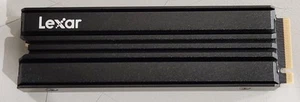 Disque SSD et dissipateur thermique Lexar NM790 4 To M.2 2280 Gen4 - Photo 1/3