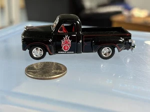 M2 Machines 1951 Studebaker 2R Pickup Truck - Picture 1 of 9