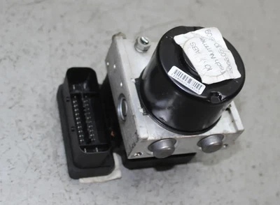 ABS hydraulic block control unit 3M512M110JA Ford Focus II 1.6 DA3 Built 06 - Image 1 of 4