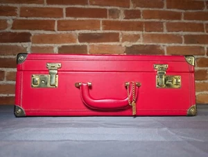 ELIZABETH ARDEN RED DOOR SUITCASE LUGGAGE CASE CARRY ON - VINTAGE CHARM - Picture 1 of 12