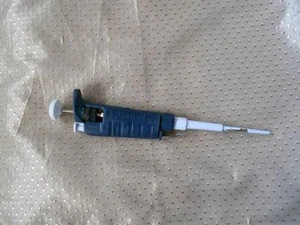 One Gilson Pipetman Big Button Pipette P20 Tested Nice, Rainin Eppendorf Thermo - Picture 1 of 7