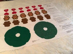 Cranston GINGERBEAR CHRISTMAS WREATH Fabric Panel Quilt Sew Gingerbread Bears - Picture 1 of 4