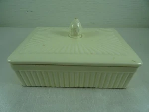 Vintage Wedgwood of Etruria & Barlaston EDME Covered Ciggerete Trinket Box - Picture 1 of 17