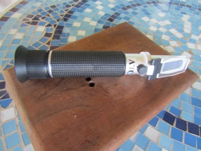 ATC Salinity Refractometer with Saltwater Aquariums Dual Scale 0-100 PPT  No Box - Image 1 of 4