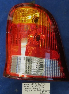 Luz trasera lateral derecha Ford Windstar 1999-2003 marca TYC nueva Foto 1 de 4
