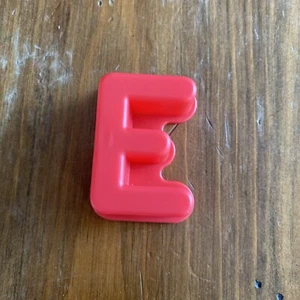 Sesame Street Elmo's On The Go ABC Alphabet Replacement Letter "E” - Picture 1 of 1