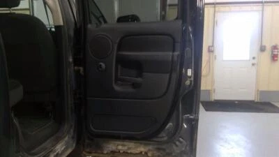 Used Rear Right Door Interior Trim Panel fits: 2003 Dodge 2500 PICKUP  Grade A - Imagem 1 de 4