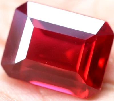 Natural 18.40 Ct Blood Red Ruby Mozambique GGL Certified Treated Gemstone - Image 1 of 4