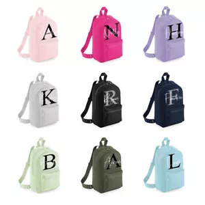 Personalisierter Mini Kinder Rucksack mit Schriftzug Jungen Mädchen Name Schultasche Kleinkind MB1 - Bild 1 von 3