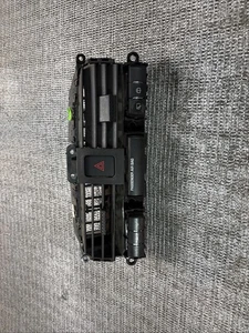 chevrolet equinox air vent assembly center dashboard 2007  - Foto 1 di 19