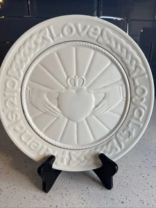 BELLEEK CLADDAGH 9" Teller HANDMADE IN IRELAND - Bild 1 von 6