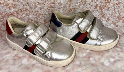Zapatos Gucci para niños pequeños Foto 1 de 4